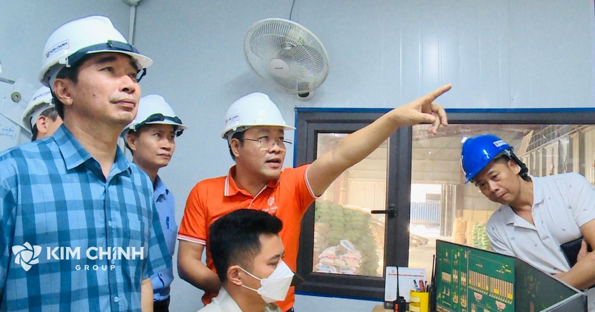 Trung tâm điều khiển tự động hóa nhà máy sản xuất thức ăn chăn nuôi Kim Chính.
